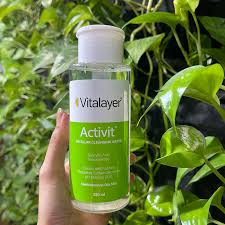 محلول پاک کننده آرایش(میسلار) اکتی ویت ویتالیر مناسب پوست چرب و مختلط 250 میلی لیتر Vitalayer Activit Micellar Cleansing Water For Combination To Oily Skin 250 Ml