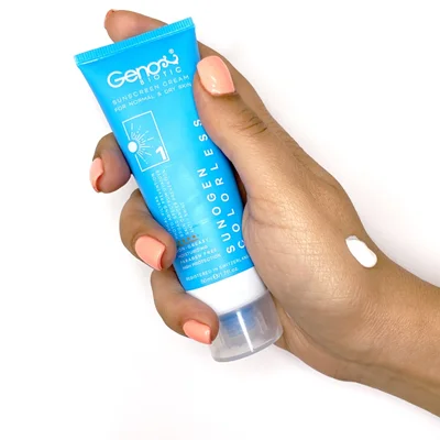 کرم ضد آفتاب سانوژن بی رنگ ژنوبایوتیک مناسب پوست خشک SPF 50 Genobiotic SunoGen Sunscreen Cream for Normal and Dry Skin colorless SPF50  -  50 gr